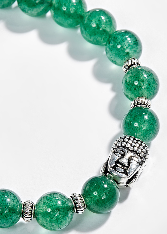 Vòng tay thạch anh dâu xanh phối charm phật bạc Ngọc Quý Gemstones
