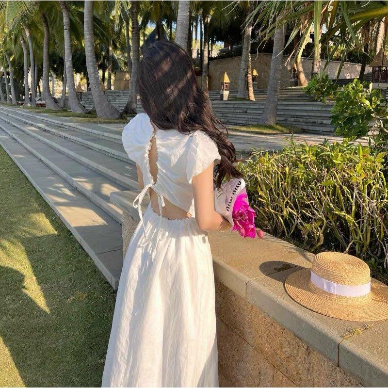 ĐẦM MIDI TRẮNG CUTOUT LƯNG RÚT DÂY