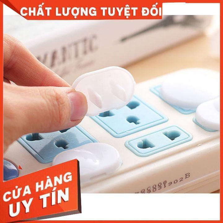 Bịt ổ điện an toàn cho trẻ nhỏ