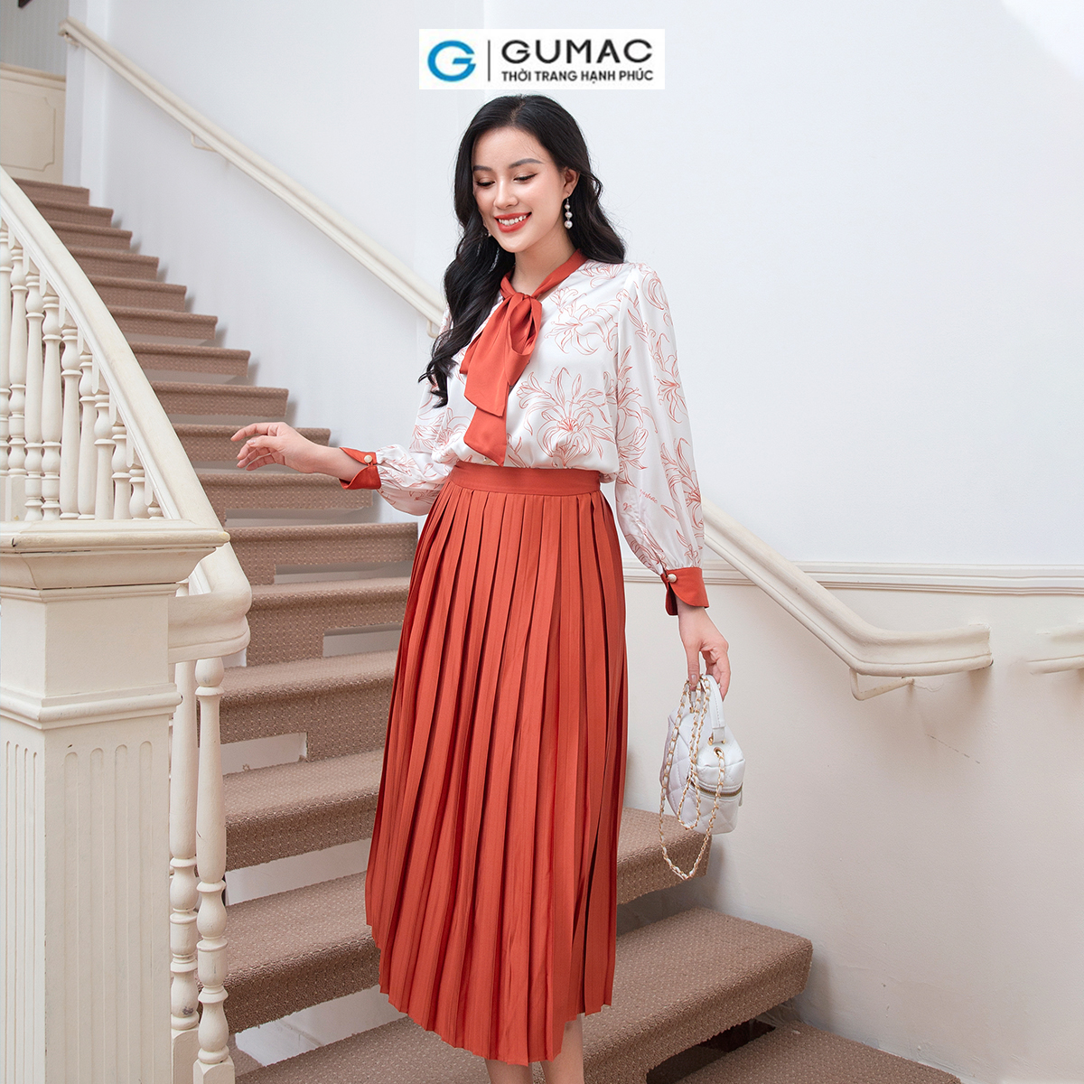 Chân váy lụa dập ly thời trang GUMAC VD10007