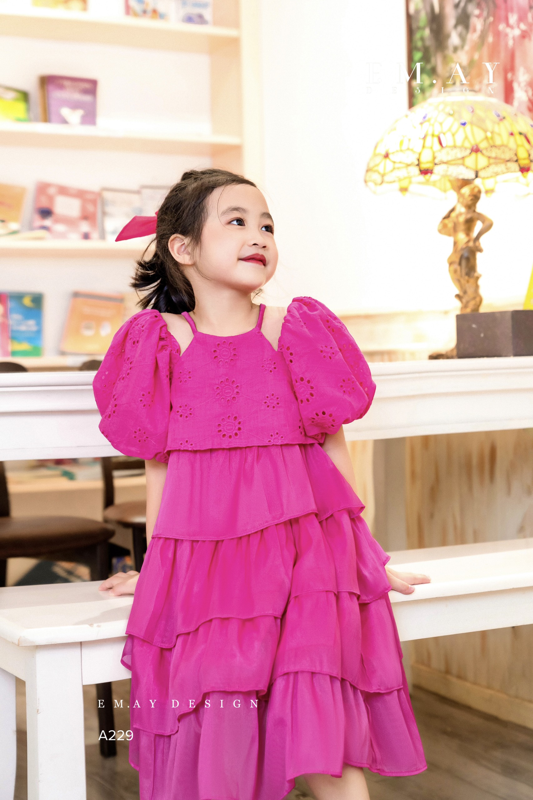 Đầm babydoll tầng cho bé gái trễ vai xinh xắn từ 12-35kg hàng thiết kế