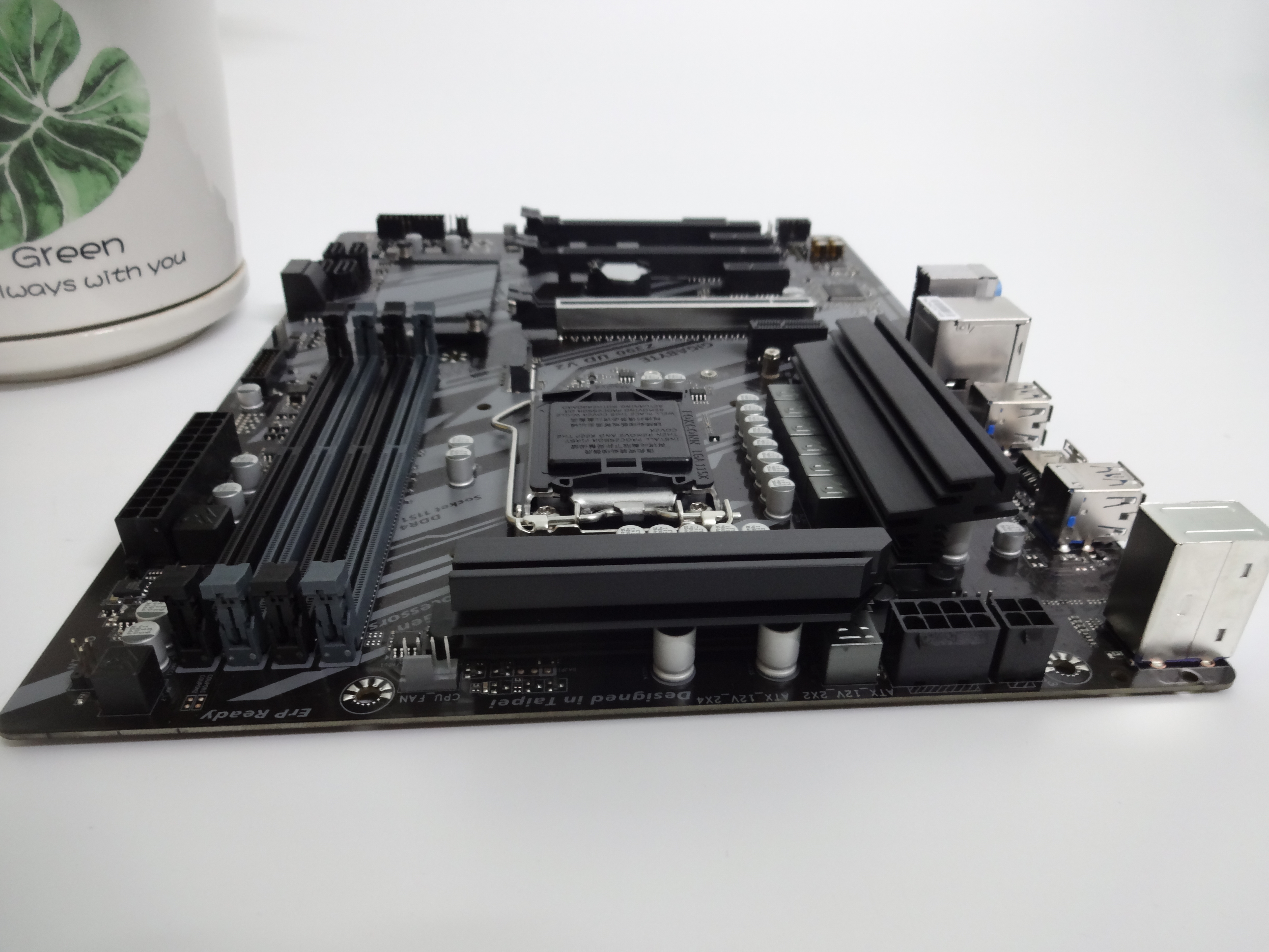 Mainboard GIGABYTE Z390 UD (Intel Z390, Socket 1151, ATX, 4 khe RAM DDR4)- Hàng chính hãng