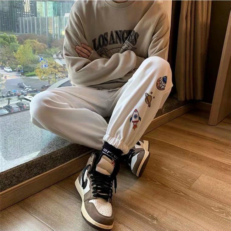 Quần Nỉ Jogger Ống Suông Hoạ Tiết Hoạt Hình Ulzzang Nam Nữ Unisex - thoitrangteenthienha