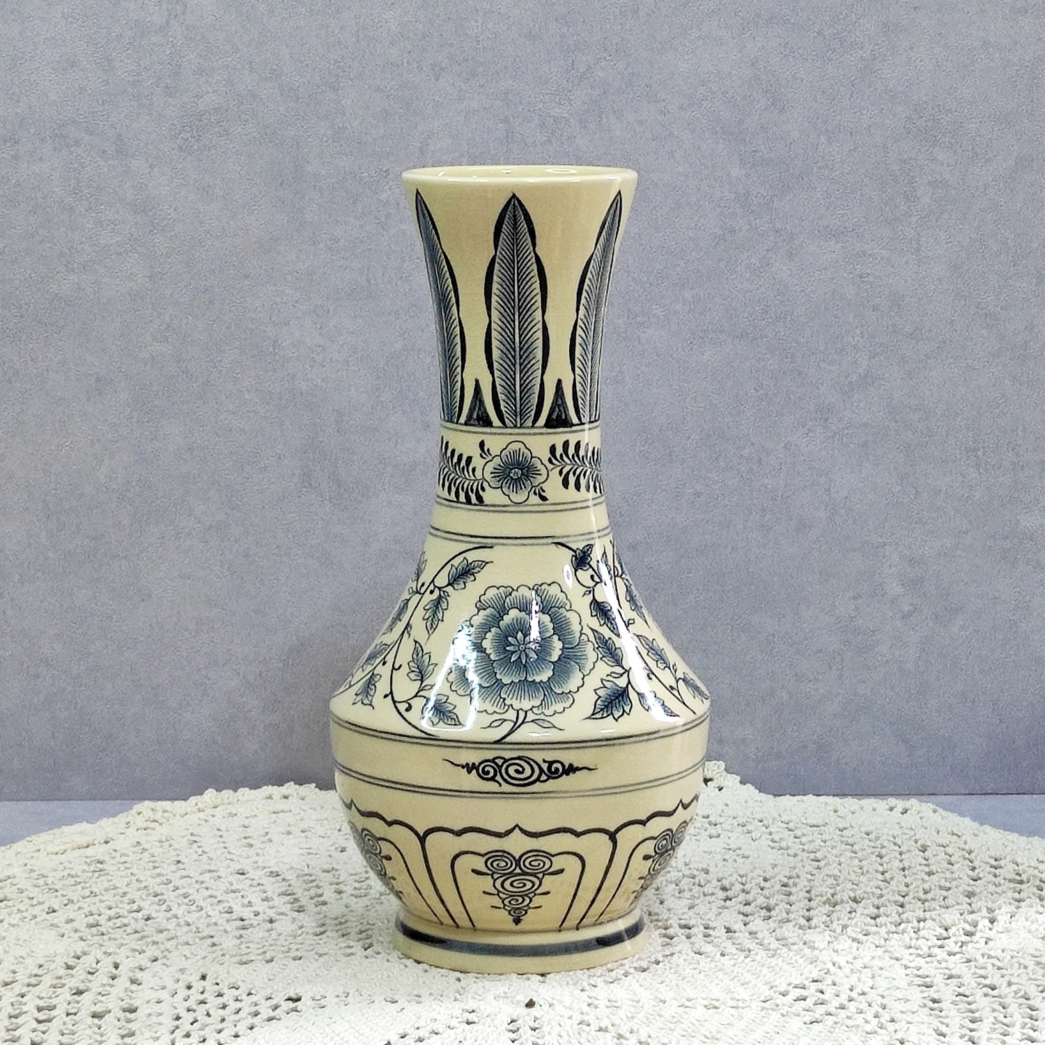 Bình hoa gốm Thiên Hương - Gốm Chu Đậu