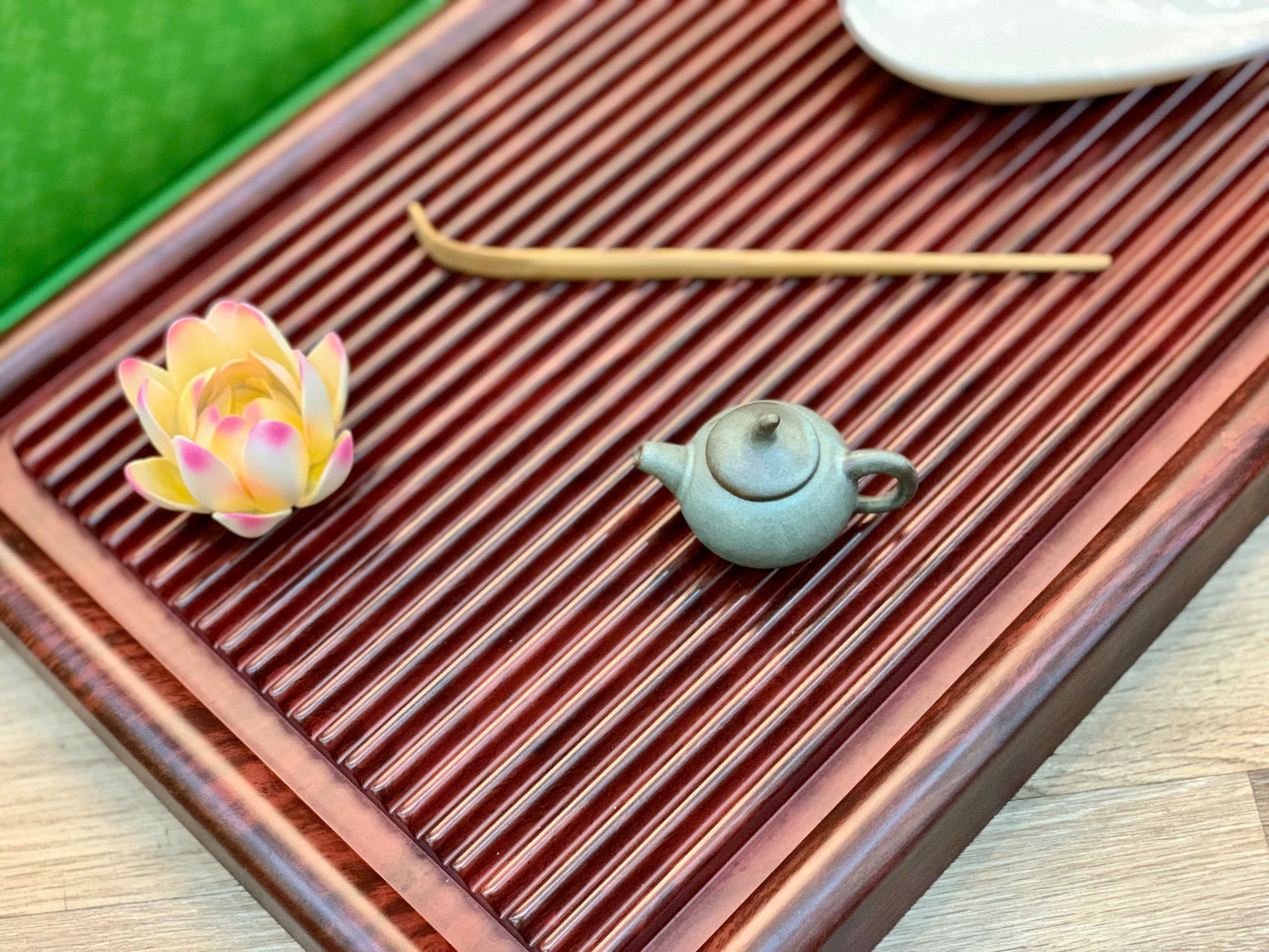 KHAY TRÀ GỖ HỒNG SẮC NGUYÊN KHỐI - ĐỘ BỀN CAO - 50cm x 28cm x 4cm