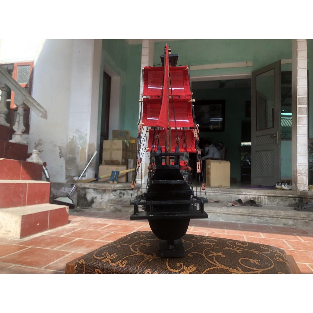 Thuyền buồm phong thuỷ size 35cm - Gỗ Muồng Đen