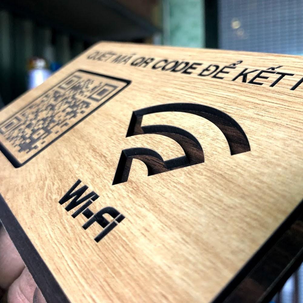 Bảng chia sẻ kết nối wifi bằng QRCODE gia công cắt khắc gỗ + chân đế