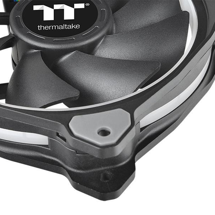 Bộ 3 Quạt Tản Nhiệt Thermaltake Riing Plus 12 RGB CL-F053-PL12SW-A - Hàng Chính Hãng