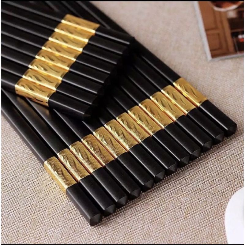 Đũa Mạ Vàng Hàn Quốc Nhựa Đen Nhật Cao Cấp Chống Trơn Chống Mốc Chịu Nhiệt Bộ 10 Đôi