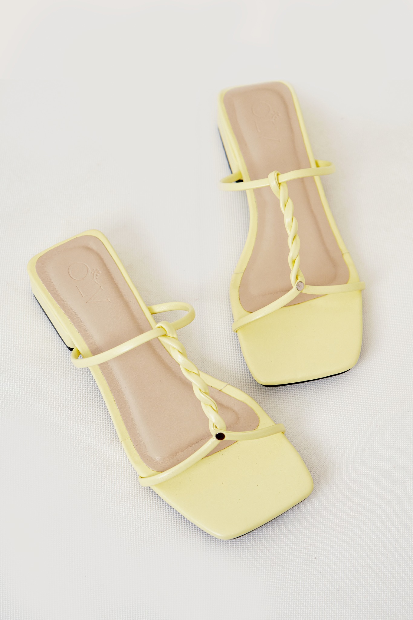 OLV - Dép Lemon Cross Line Slipper