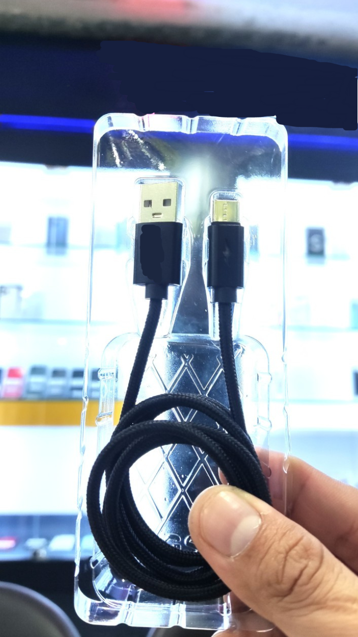 Cáp sạc nhanh 3A đèn Led Genshai GT09 dù 1m - Hàng chính hãng