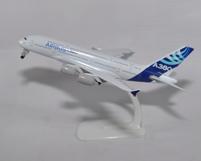 Mô hình máy bay A380 Nguyên bản 20cm có bánh xe