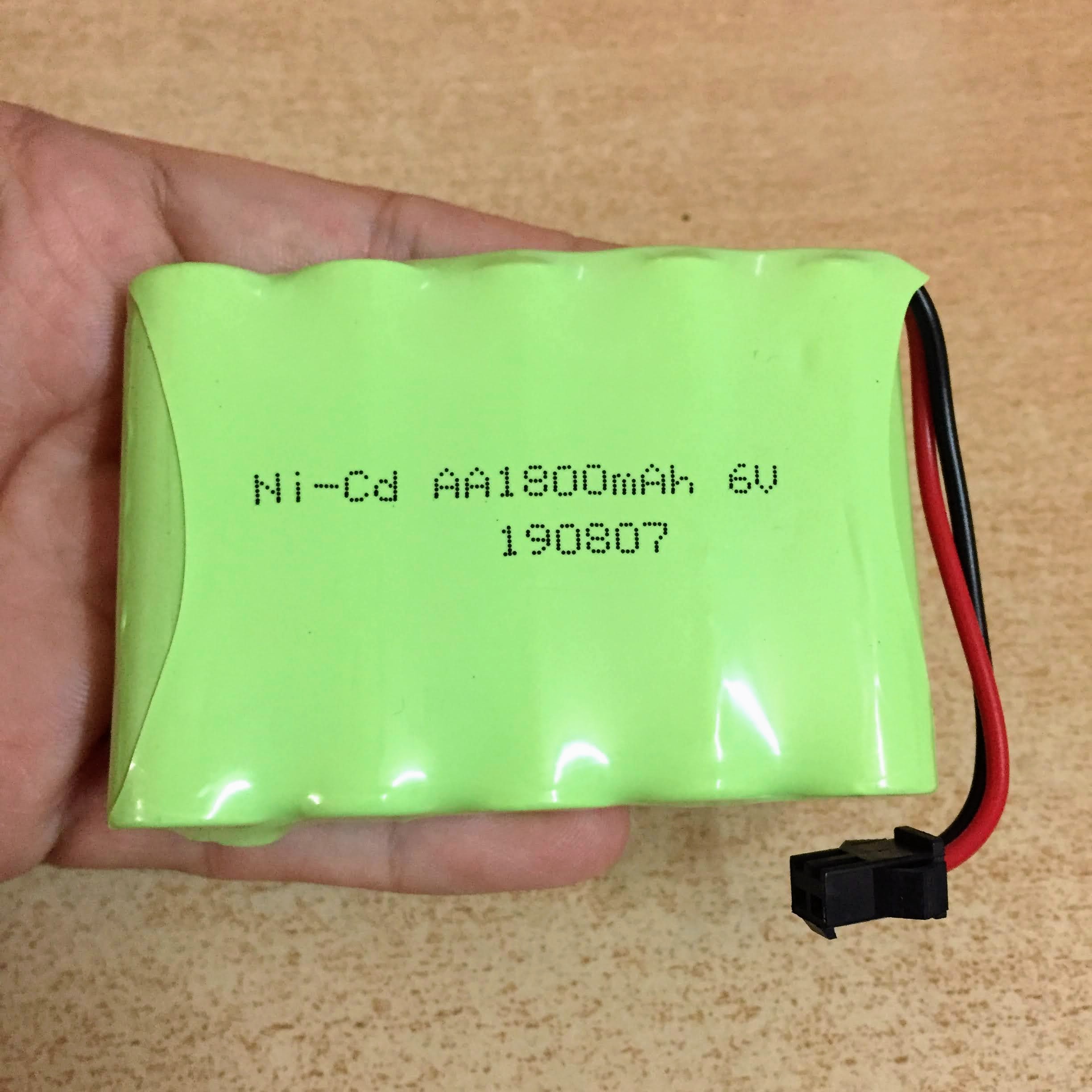 Pin sạc 6V dung lượng 1800mAh jack cắm SM càng cua đen