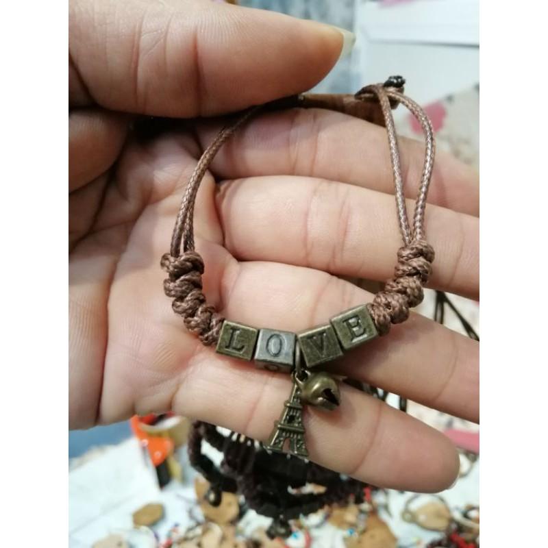 DÂY TAY CHỮ LOVE XINH XẮN