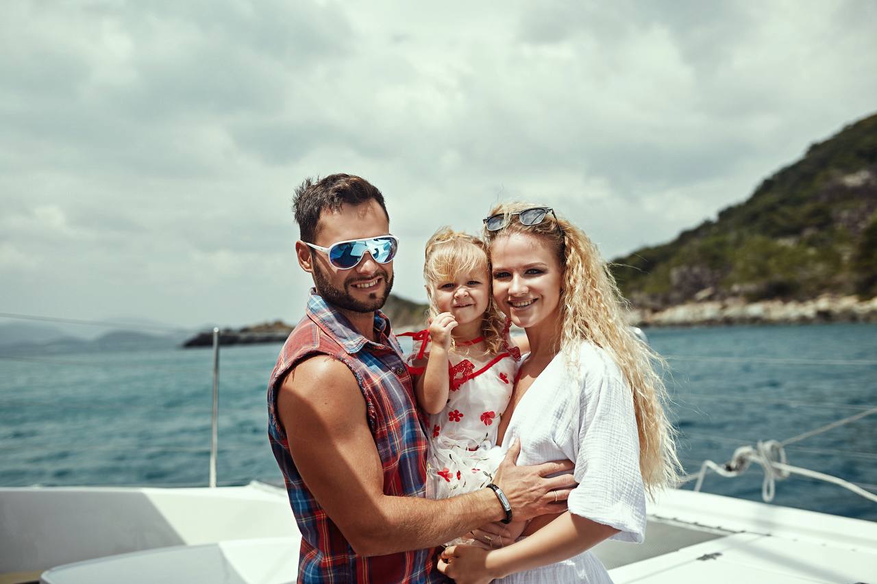 Tour Du Thuyền Ngắm Hoàng Hôn Tại Nha Trang Với Tiệc BBQ