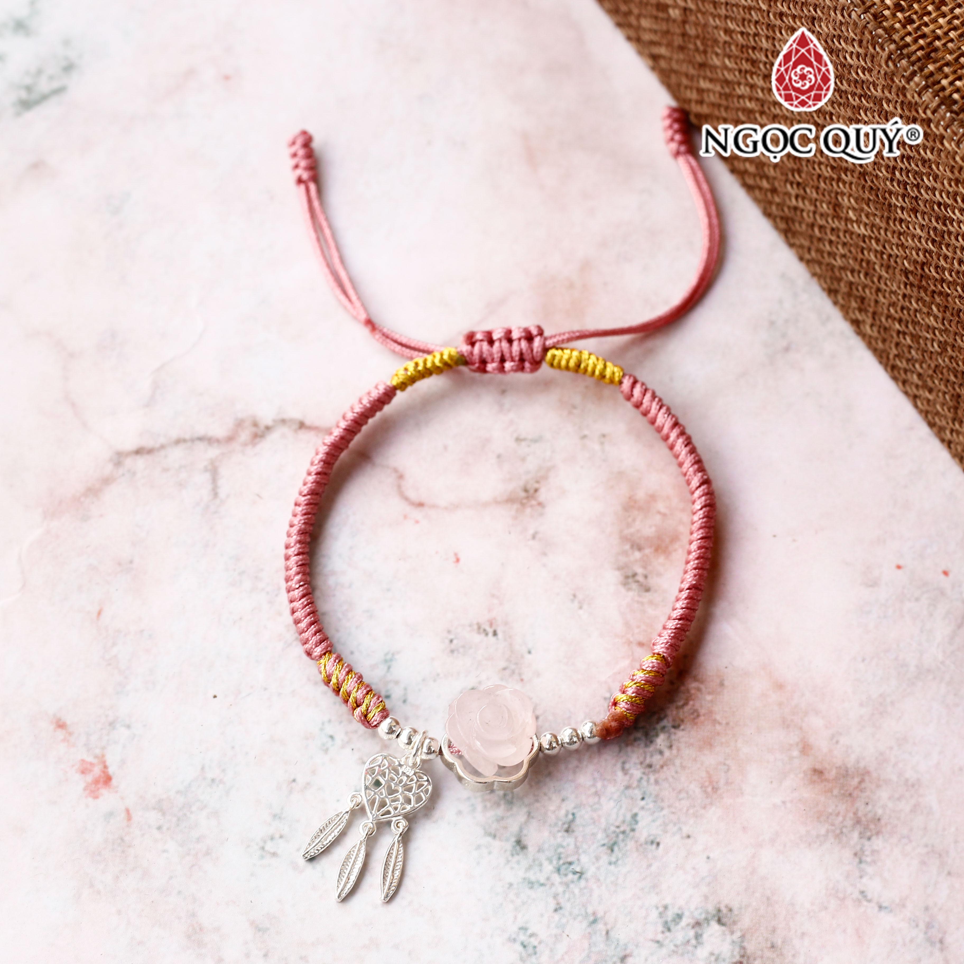 Vòng tay thắt dây hoa hồng đá thiên nhiên phối charm dream catcher trái tim - Ngọc Quý