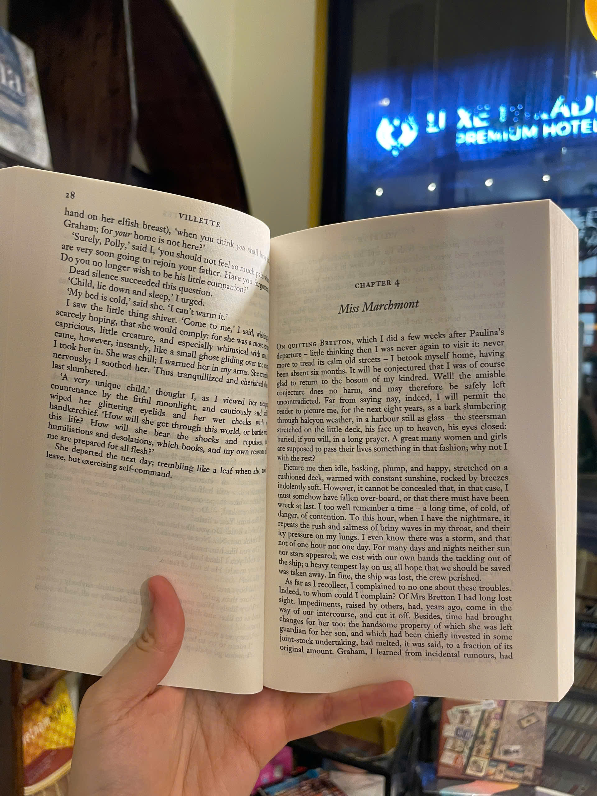 Sách - Villette by Charlotte Brontë - Classics/Fiction/Romance book in English - Sách Ngoại Văn