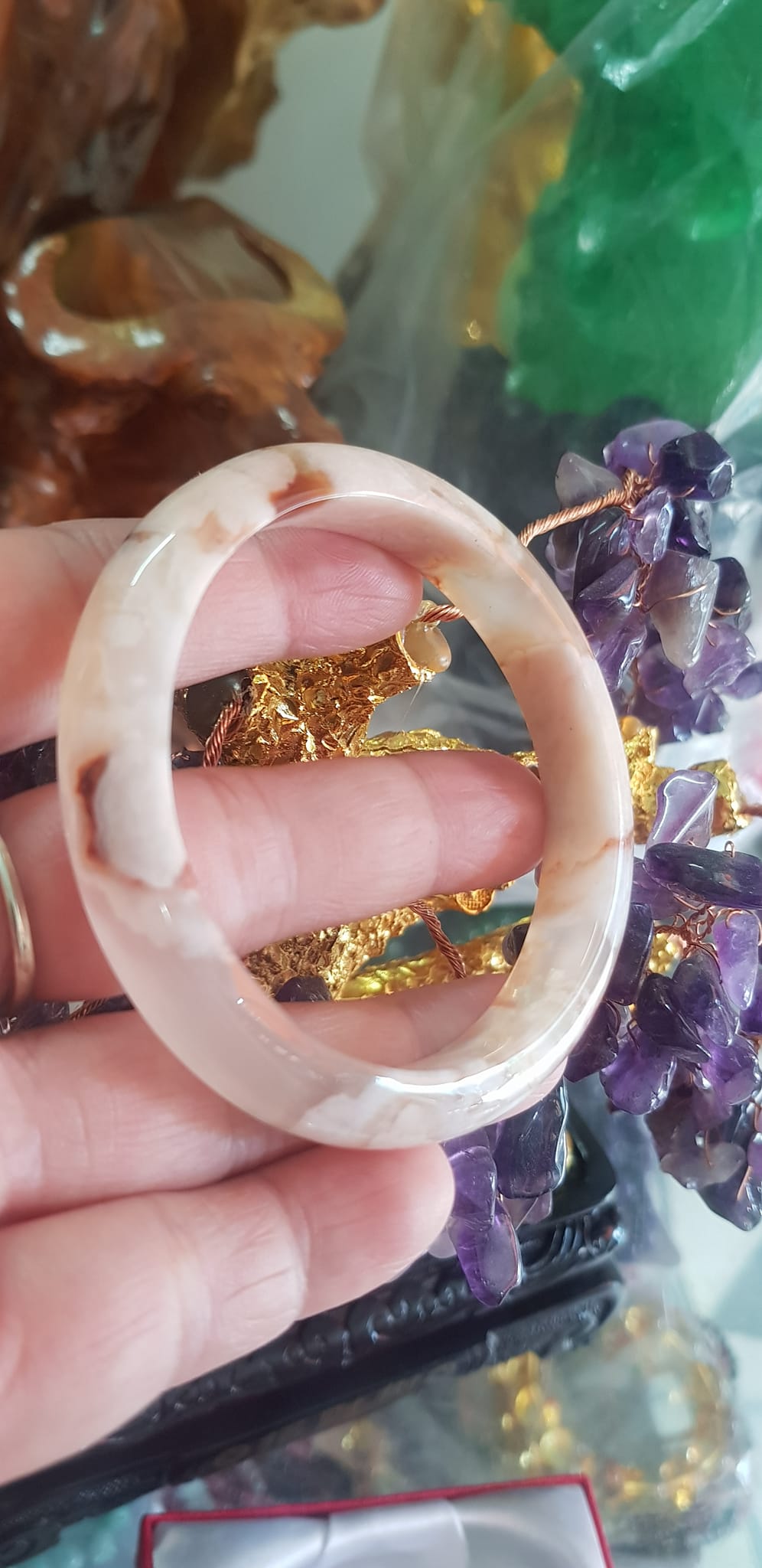 Vòng đeo tay Nữ Bản Hẹ Đá Mã Não Hoa Rau Câu Vòng tay Ni 53mm x Cao 10mm x dầy 7mm bóng đẹp Nữ 50kg - 53kg đeo xinh màu hoa nhẹ nhàng rất xinh xắn ạ