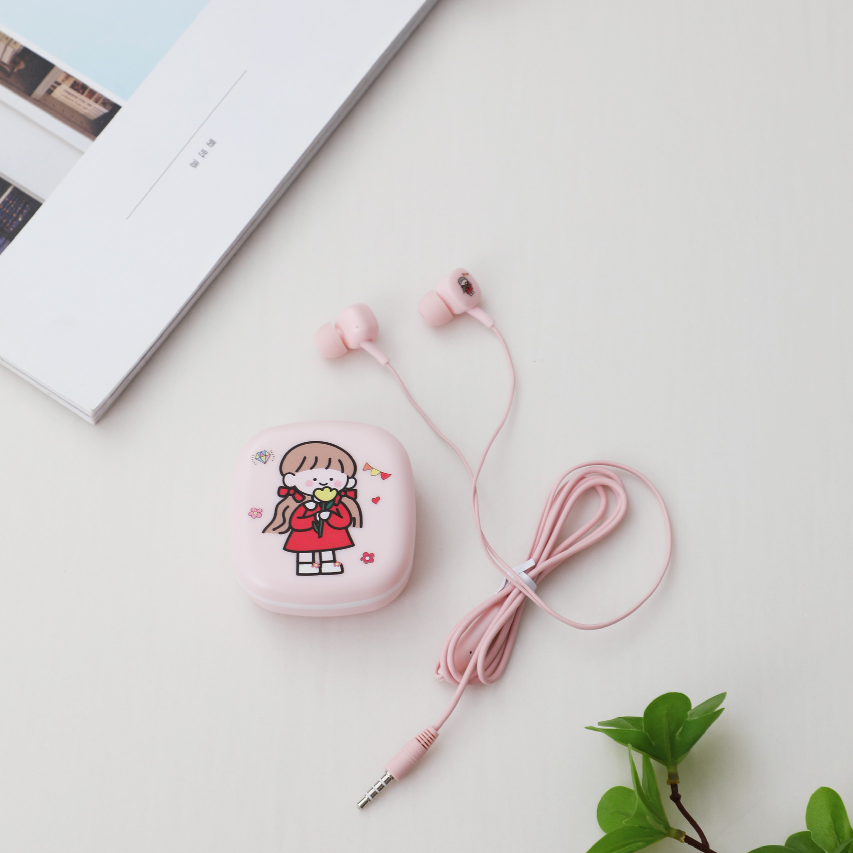 Tai Nghe Hàn Quốc In Ear Cô Bé Đáng Yêu - MIN Style C, Bộ Tai Nghe Và Hộp Đựng Sang Trọng