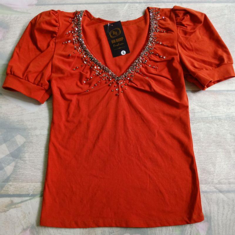 Áo thun đính cườm độc, đẹp,lạ