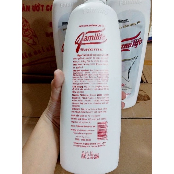 Sữa tắm cá ngựa  thể tích 1000ml tạo độ ẩm hương thơm quyến rũ mịn màng cho phái đẹp