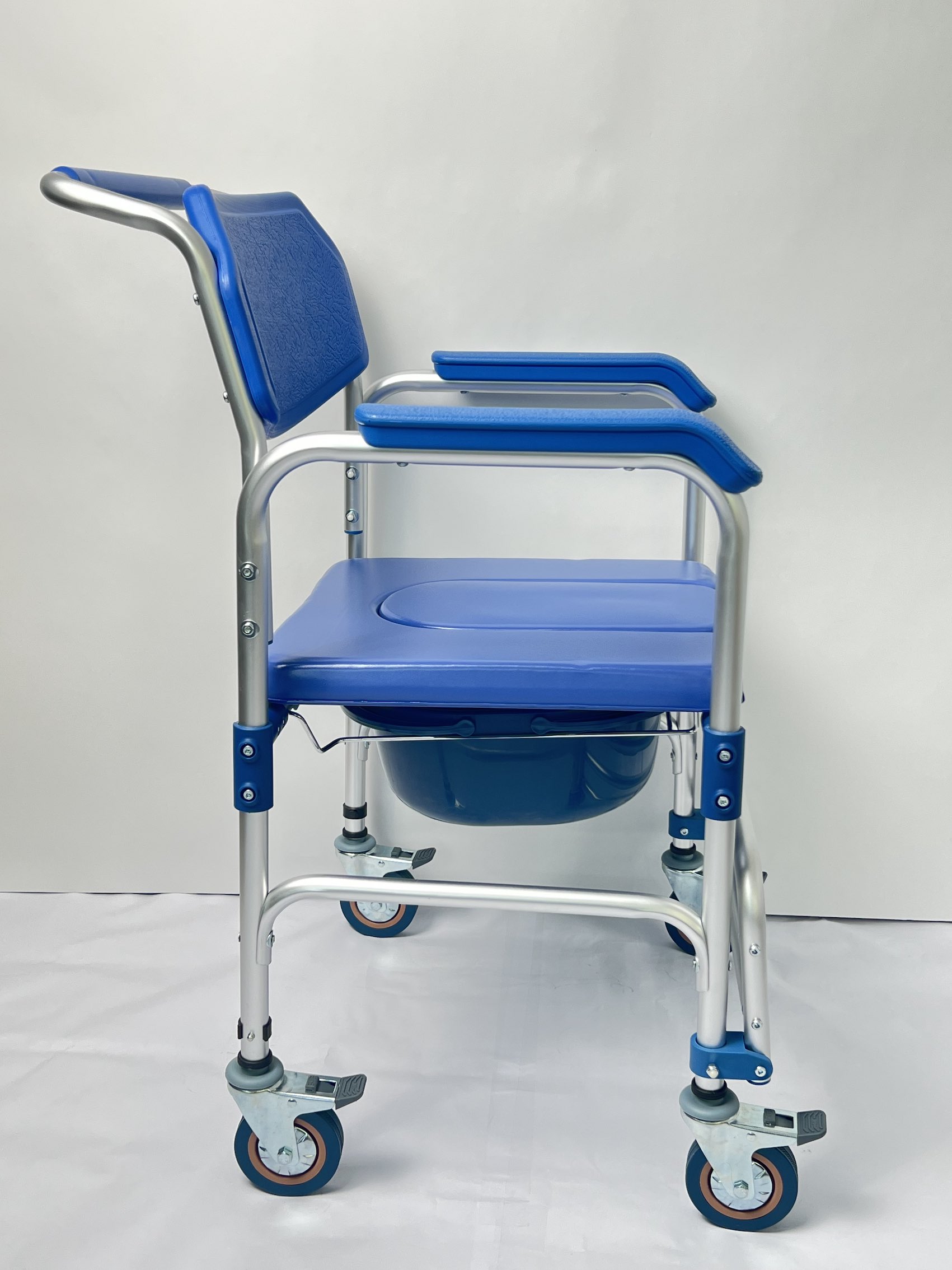 Ghế bô-xe tắm-xe lăn-ghế ngồi GBM-017