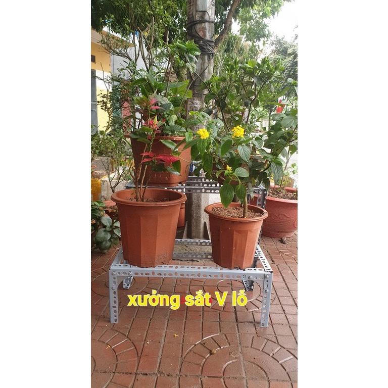 Kệ sắt lắp ghép đa năng dạng bậc thang để chậu hoa hồng,chậu hoa cây cảnh,