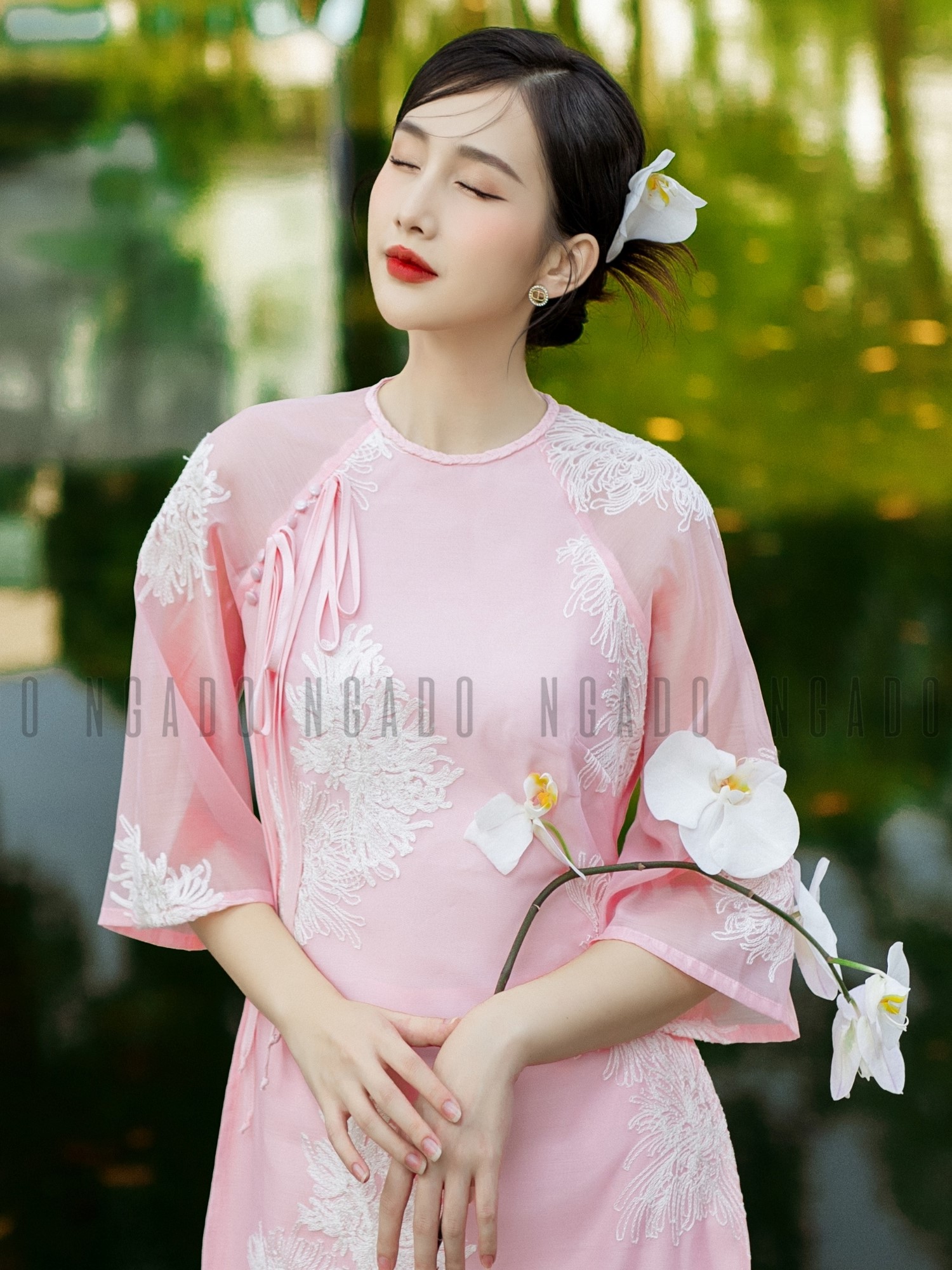 Áo dài Hồng Miên NGADO , áo dài Tết , áo dài cách tân , áo dài truyền thống