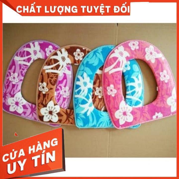 TẤM LÓT BỒN CẦU CHO MÙA ĐÔNG KHÔNG LẠNH