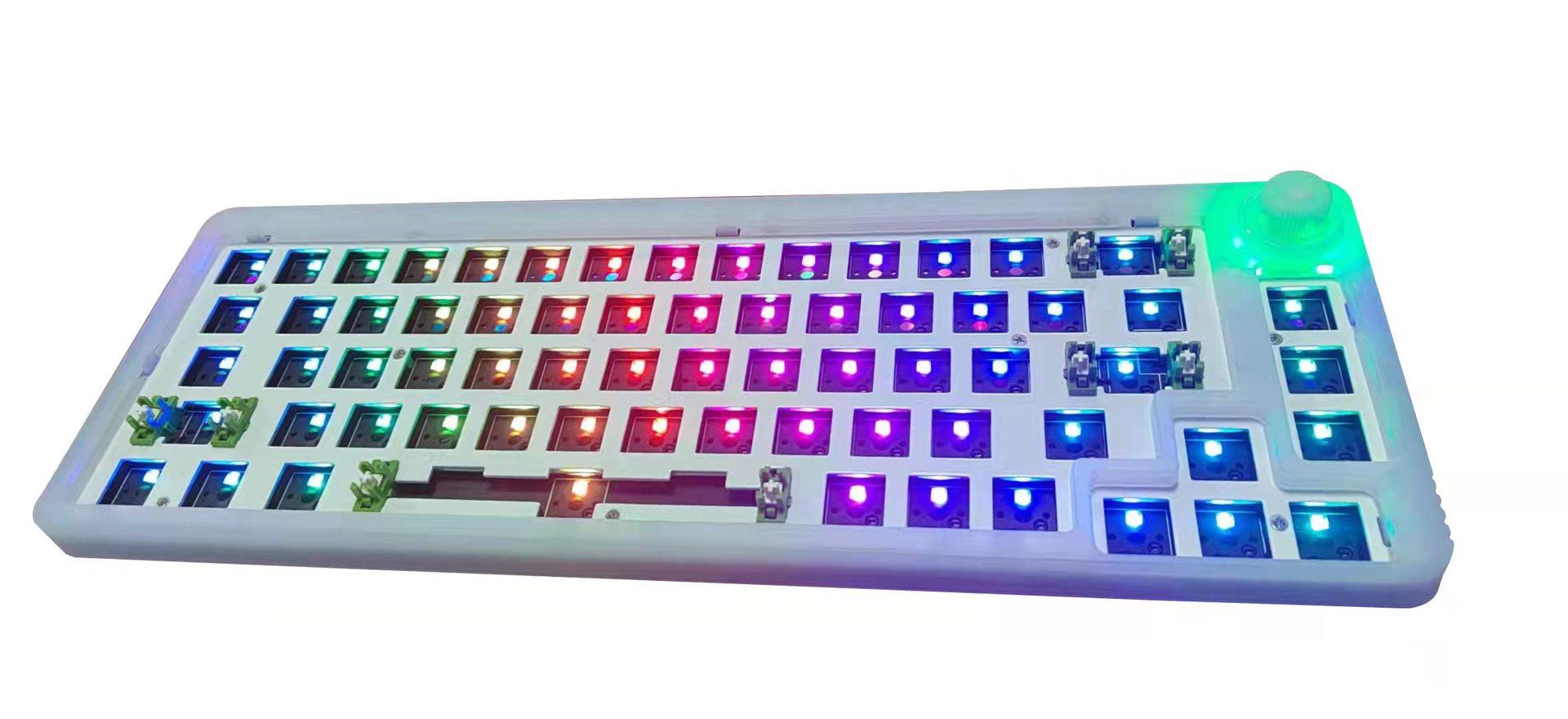 Bàn phím cơ trò chơi 680 phong cách mới nhất máy tính có thể tráo đổi nóng RGB tùy chỉnh trục ba chế độ 2.4G thương mại điện tử bluetooth không dây