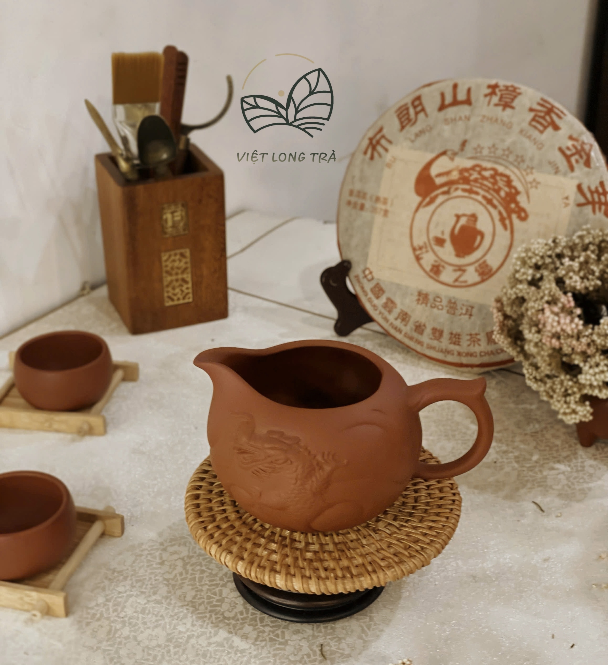 TỐNG TRÀ RỒNG THIÊNG HỘI TỤ – KHÍ CHẤT UY NGHI TRONG TRÀ ĐẠO