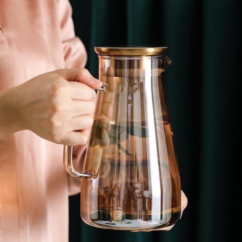 BÌNH THỦY TINH CHỊU NHIỆT ĐỰNG NƯỚC CÁO CẤP ÁNH VÀNG SANG TRỌNG 1,8L - VD97