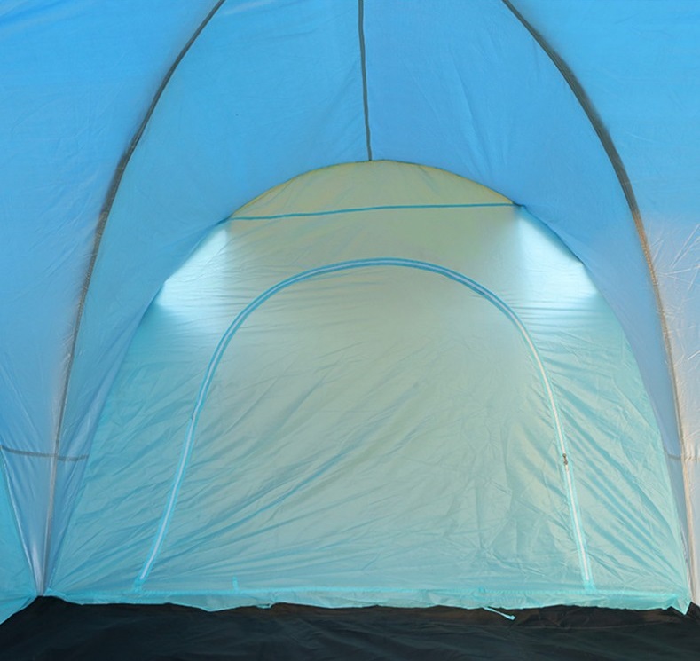 Lều cắm trại cho 8-9 người, có ba phòng ngủ và một phòng khách nhiều người sử dụng cao cấp