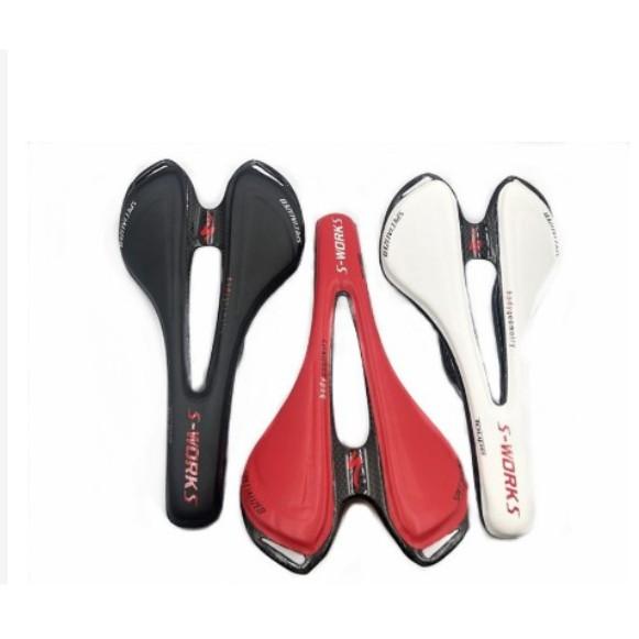 Yên xe đạp sợi carbon nhẹ đặc biệt