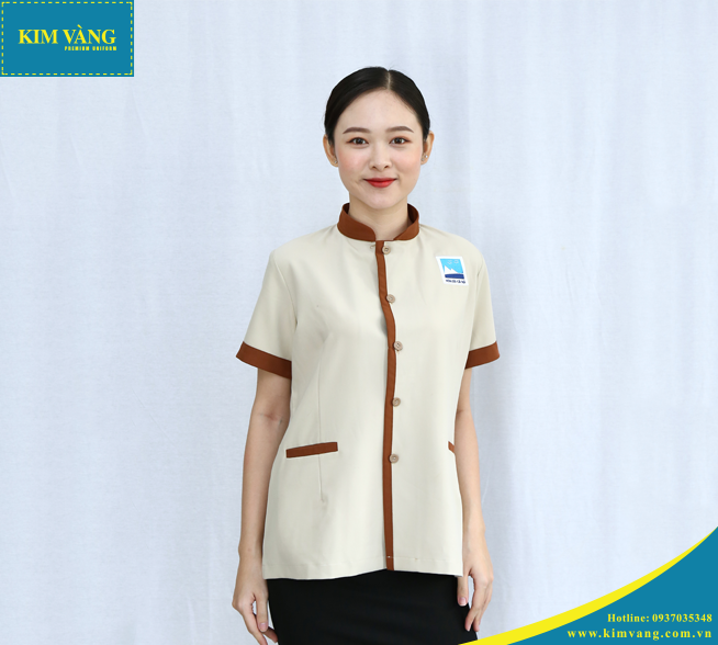Áo tạp vụ đồng phục tay ngắn chất liệu Kaki Ý mềm mịn - Màu kem mẫu 02