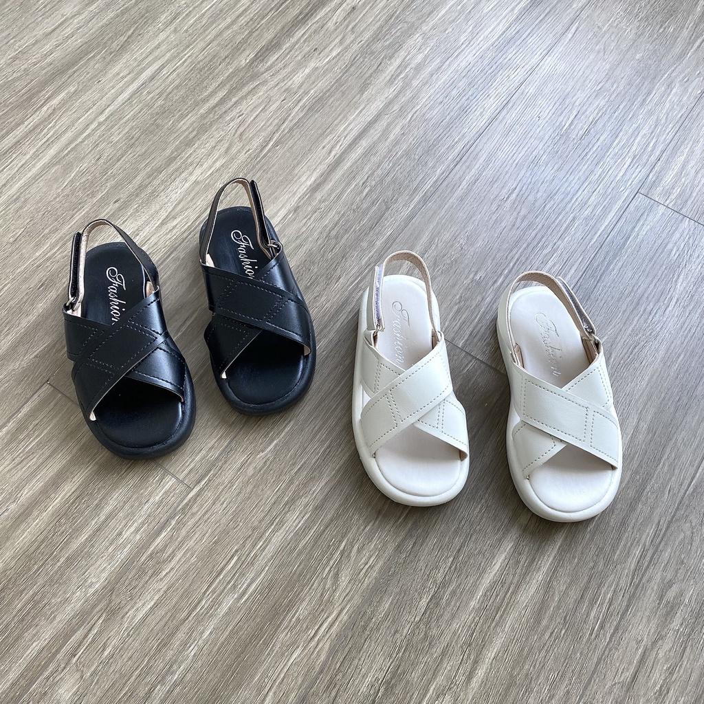 Giày sandal quai chéo bản to cho bé G838