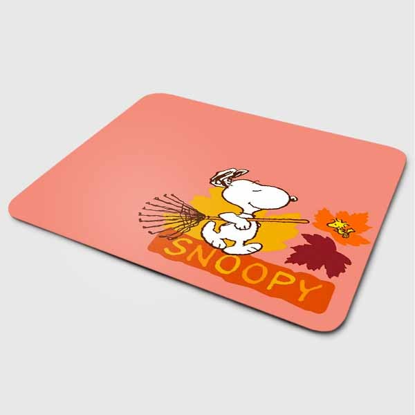 Miếng lót chuột mẫu Cún Snoopy Nền Hồng (20x24 cm) - Hàng Chính Hãng