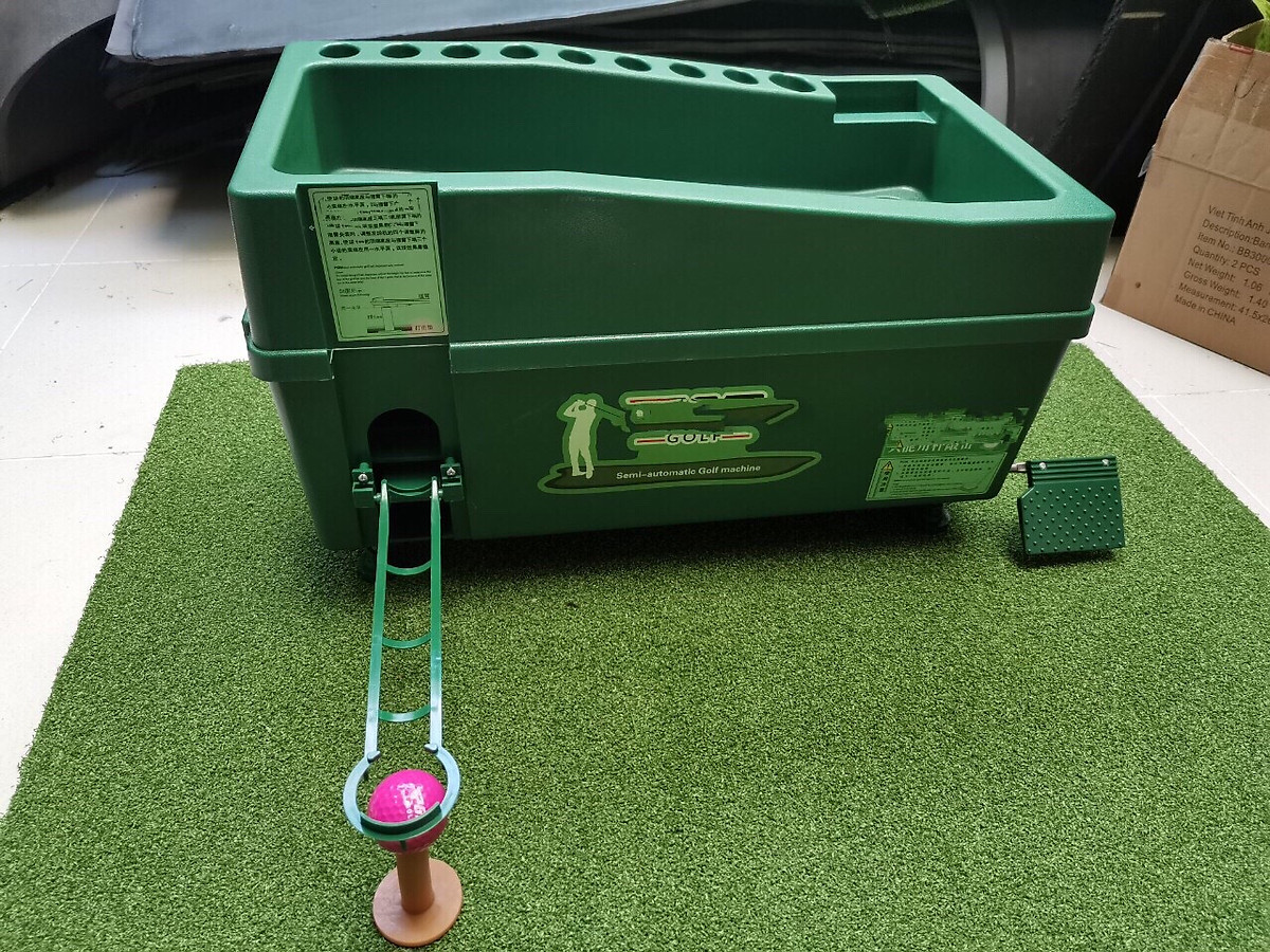 Máy nhả bóng Golf tự động