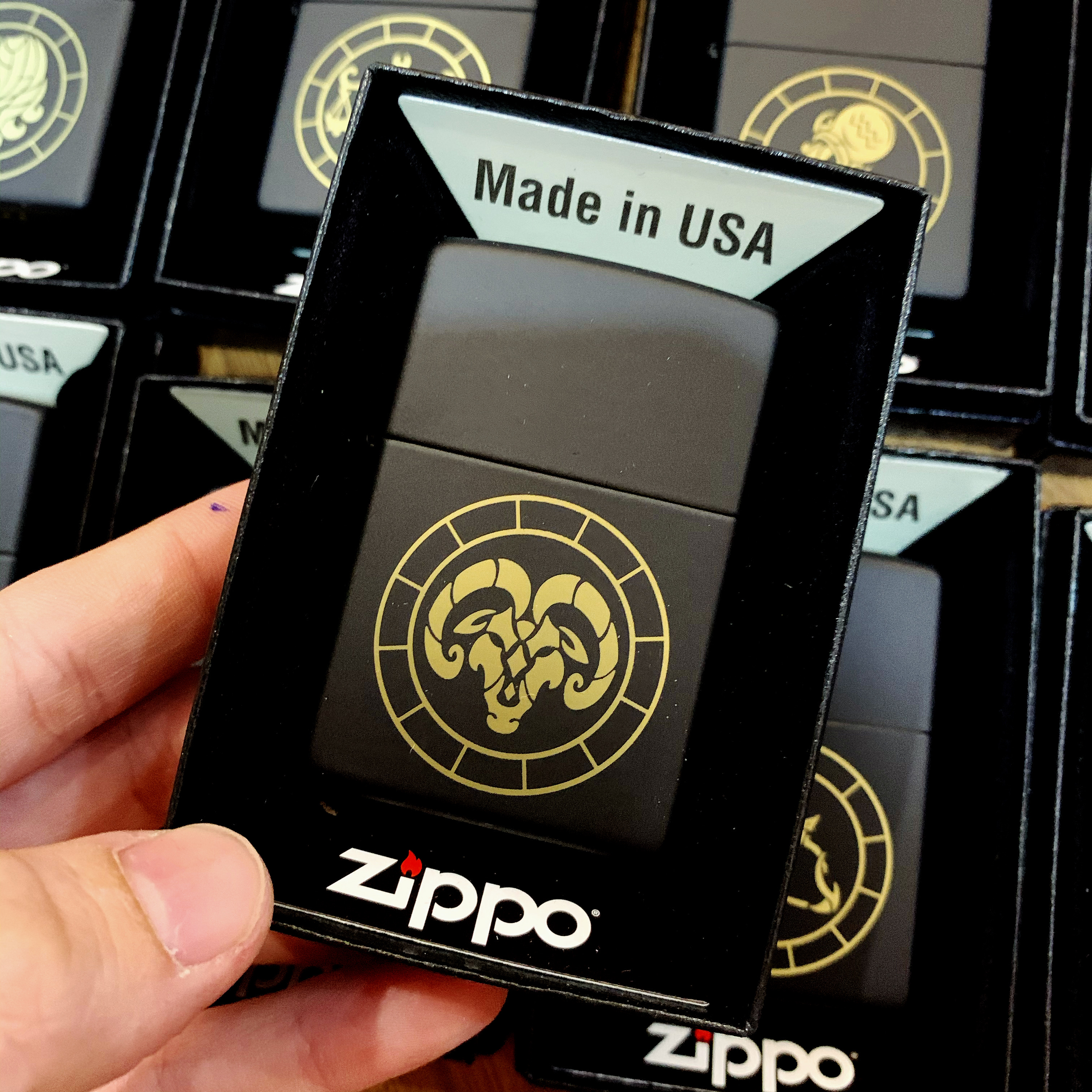 Bật Lửa Zippo 218 Zodiac Aries Ring