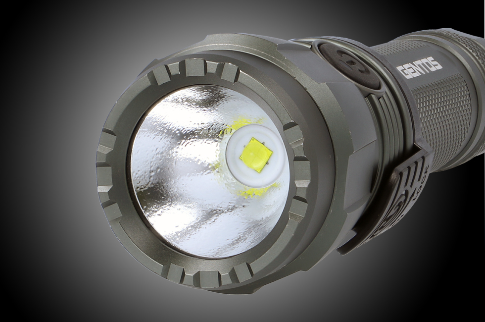 Đèn pin cầm tay nhỏ gọn chính hãng Gentos UT-1900R,đèn sáng công suất 1000lm nhập khẩu từ Nhật