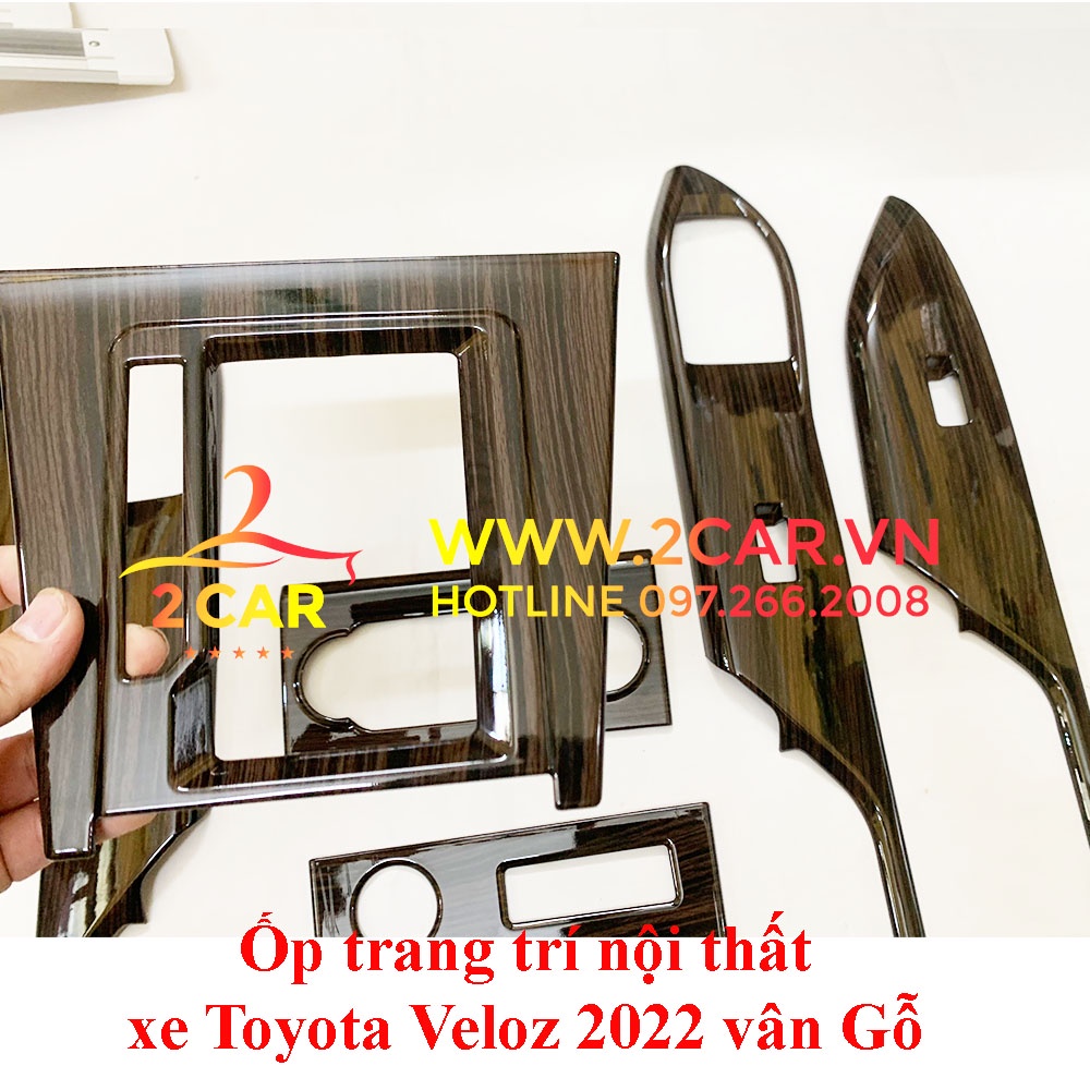 Ốp nội thất vân Gỗ xe Toyota Veloz 2022, 2023 Hàng nhựa bóng cao cấp sang chảnh, độc lạ