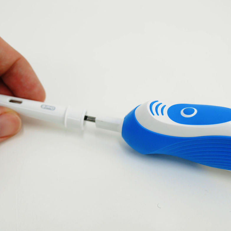 Bàn chải đánh răng pin Oral B Pro Health DB4510 - Hàng chính hãng