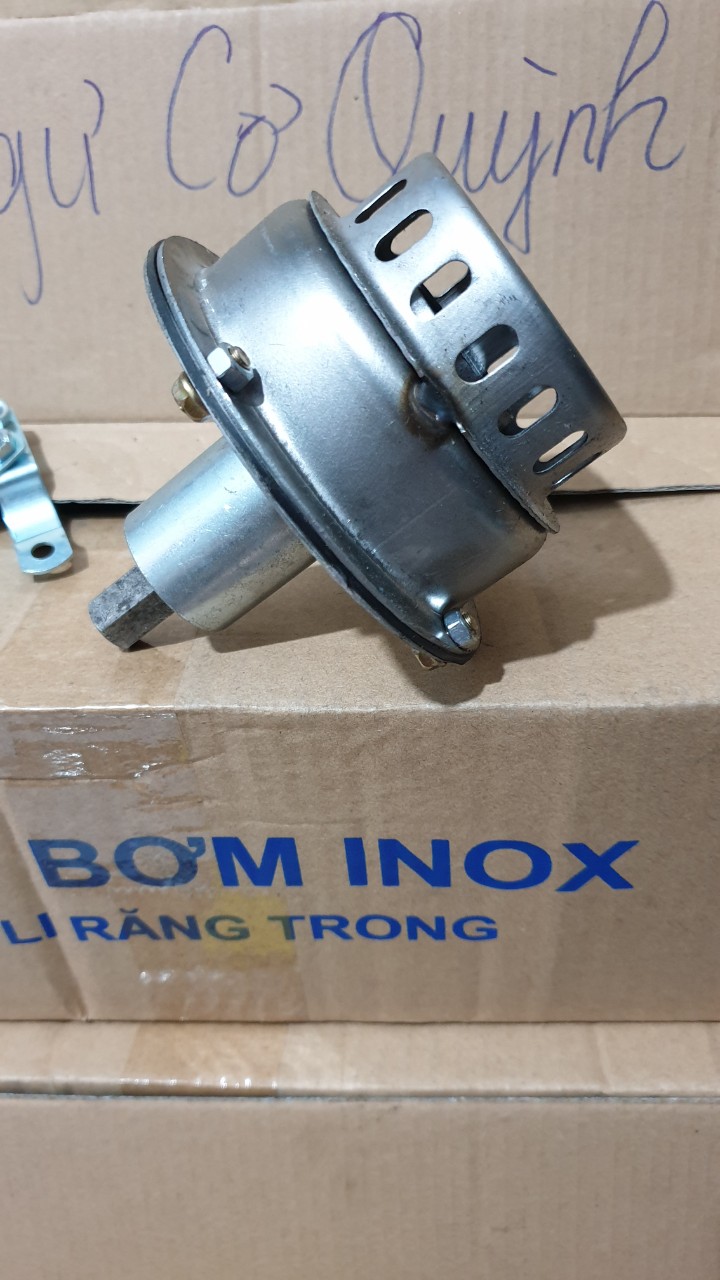 Đầu bơm nước INOX gắn máy cắt cỏ