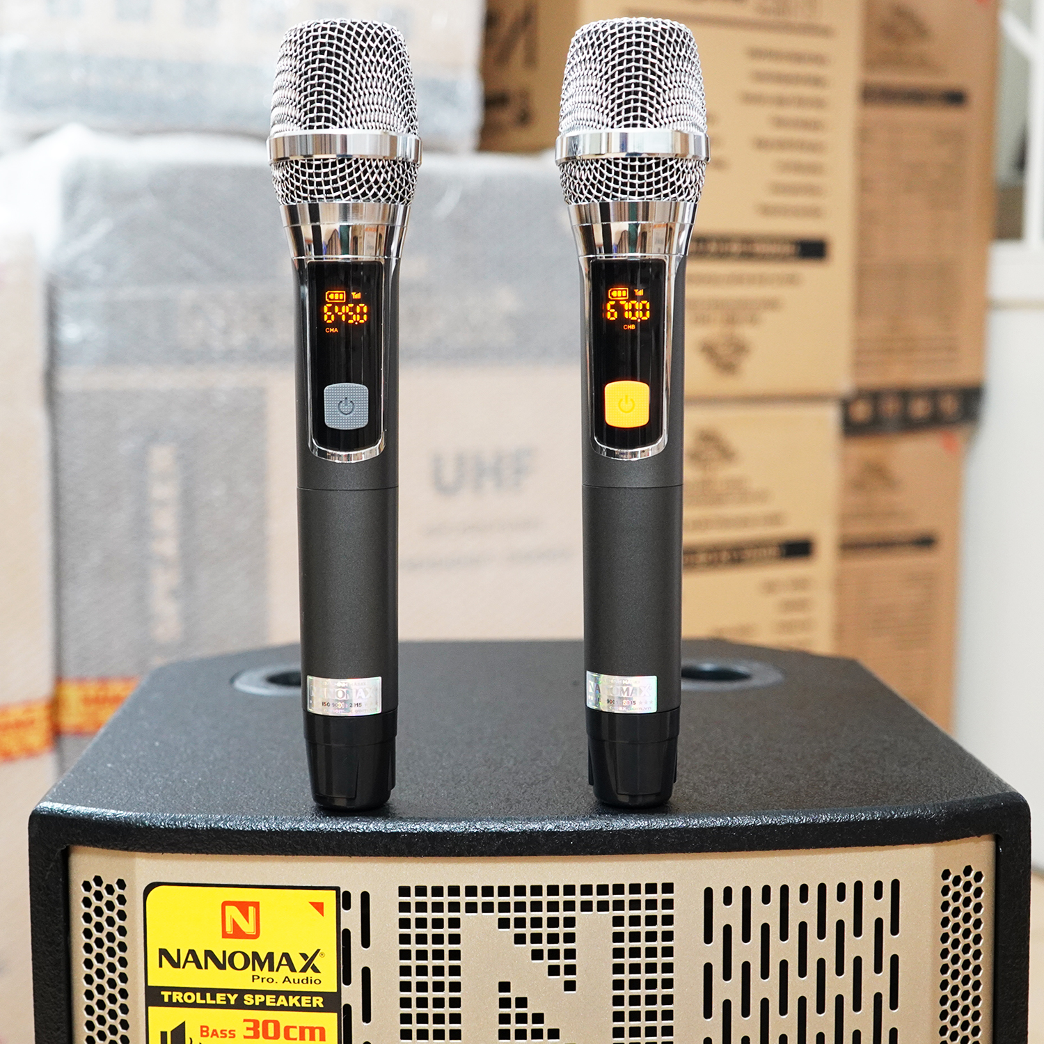 Loa Kẹo Kéo Karaoke Bluetooth Nanomax SK-12F6 Lưới Vàng Chính Hãng Giá Rẻ 2 Mic Bass 30 Bản Mới Hàng Chính Hãng