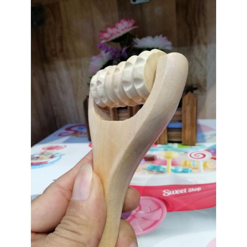 MÁT XA CẦM TAY GỖ. MASSAGER MẶT