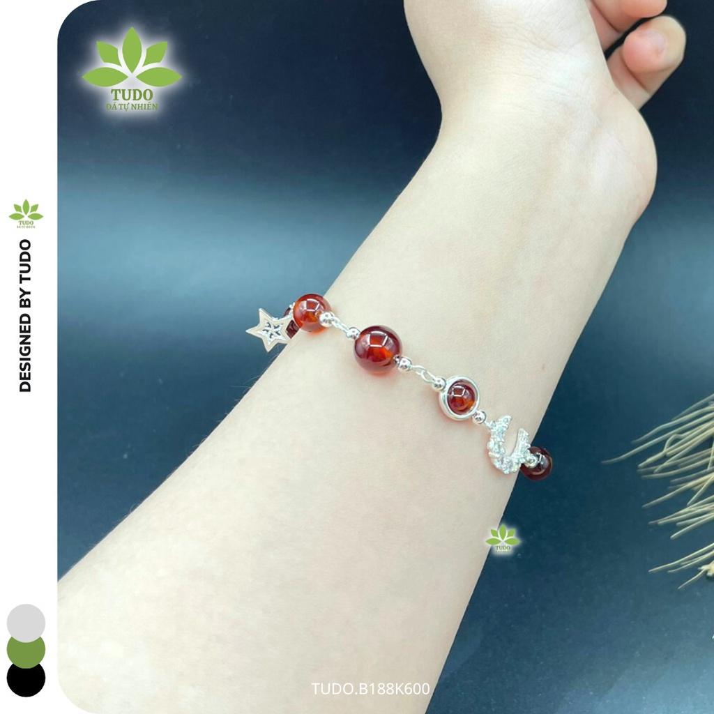 Vòng Tay Nữ Đẹp - Vòng Phong Thủy Mệnh Hỏa Thổ Kim TUDO B188K600 VCBGARN đỏ, Charm Bạc Trăng, Sao Có dây Freesize