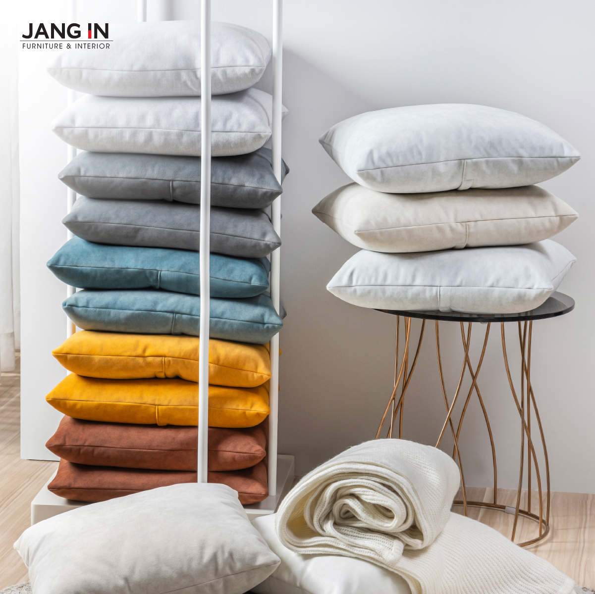 Gối Milky Navy(11) Jang In