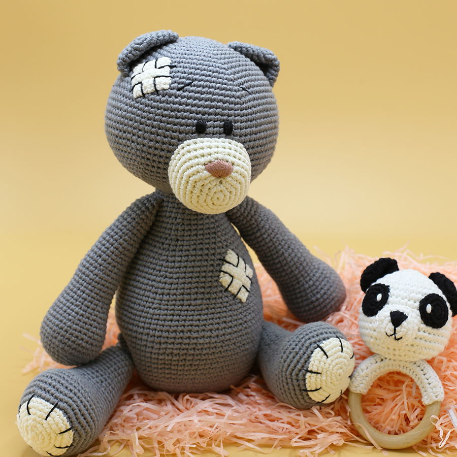 Gấu bông móc len Amigurumi cao cấp - Gấu vá xanh ghi đá - SP000371