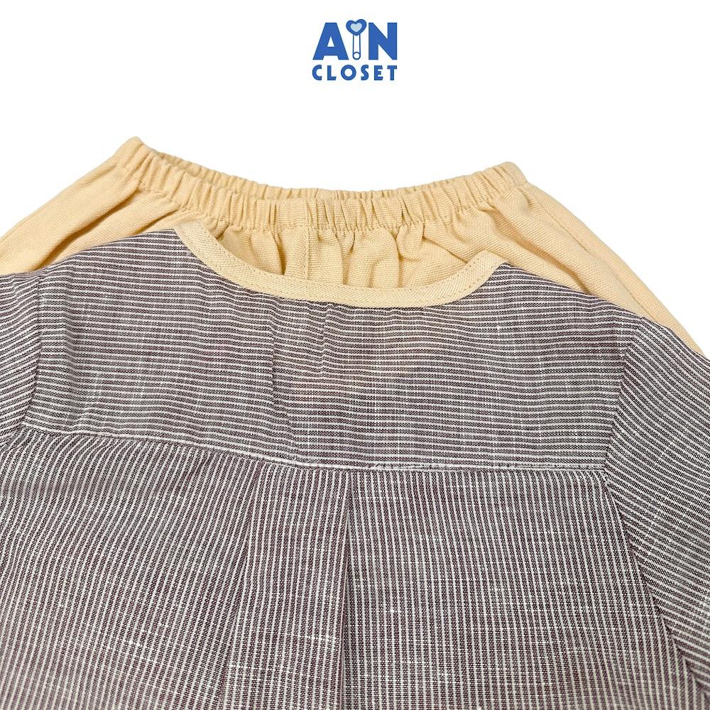 Bộ quần áo Lửng bé trai hoạ tiết Kẻ Nhí Kem Cotton - AICDBTTQM0MO - AIN Closet