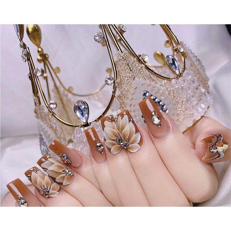 Vương miện chụp ảnh mẫu nail siêu xinh